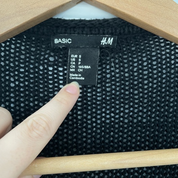 Long black knitted H&M cardigan size S - Picture 3 of 3